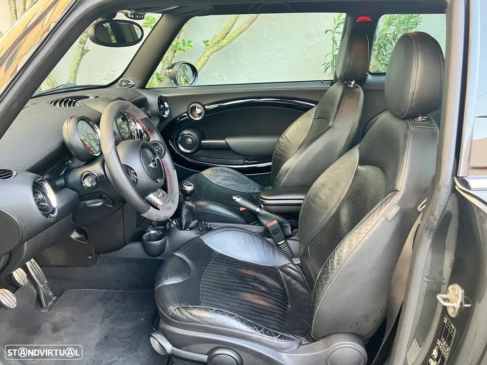 MINI 3 Portas John Cooper Works - 8