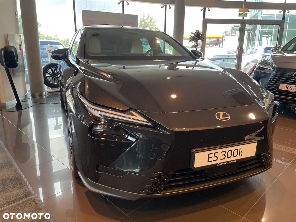 Lexus ES 300h Prestige AWD - 2