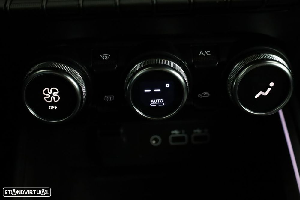 Renault Clio 1.0 TCe Techno Bi-Fuel - 12