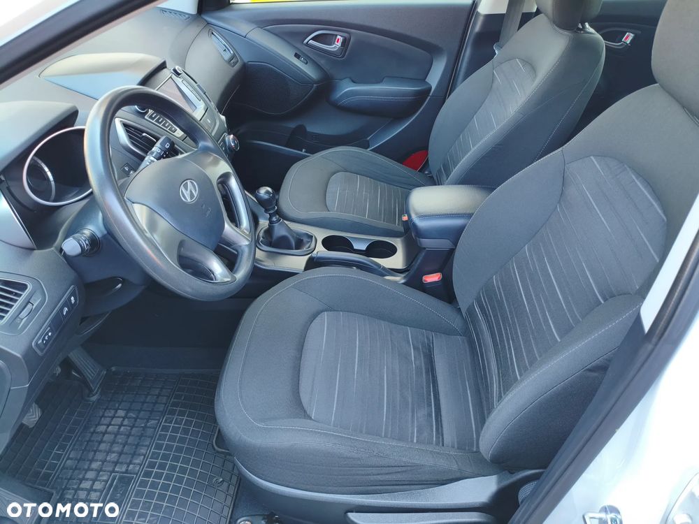 Hyundai ix35 1.6 2WD Fifa World Cup Edition - 14