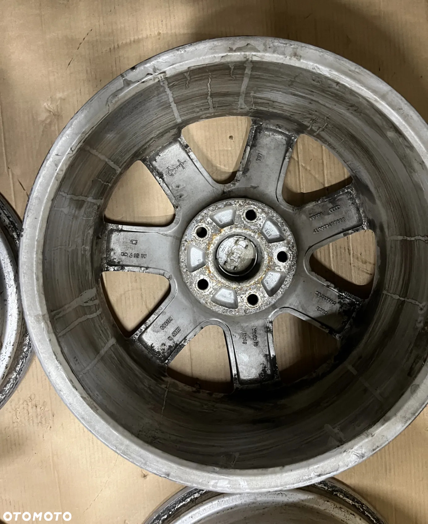 Felgi aluminiowe 7,5J x 18H2 ET53 Audi komplet - 10