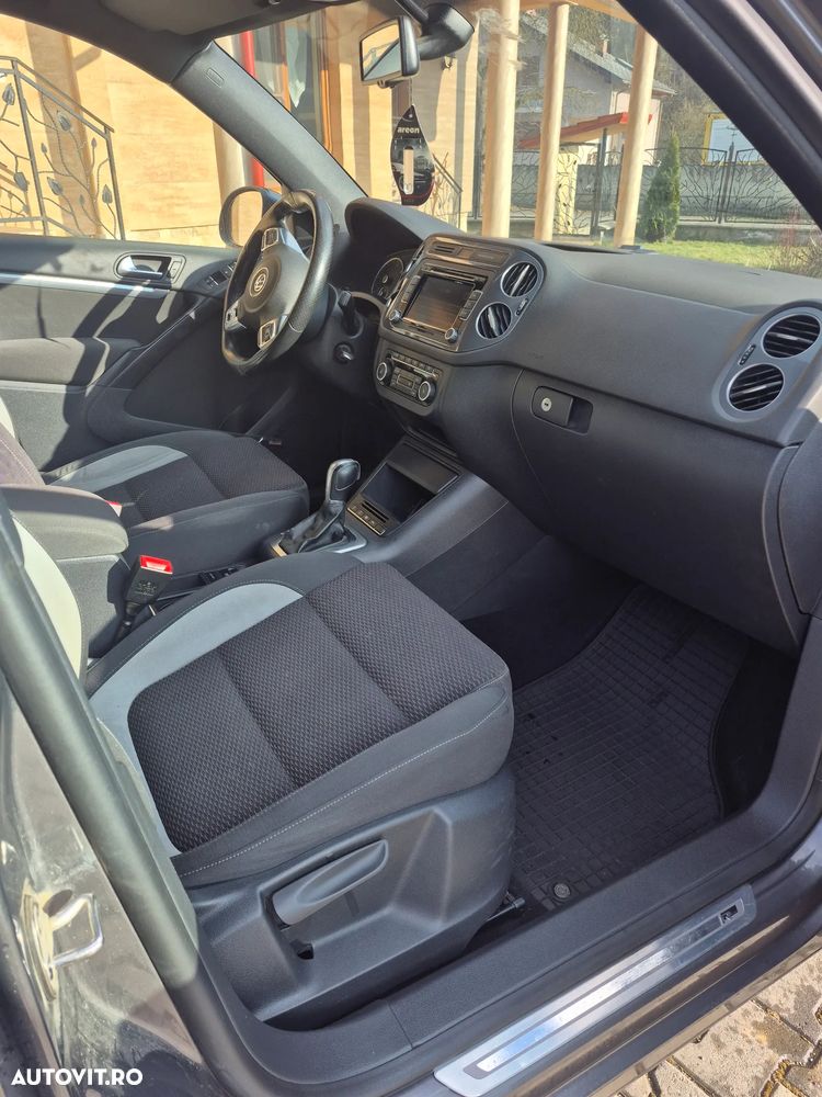 Volkswagen Tiguan - 12