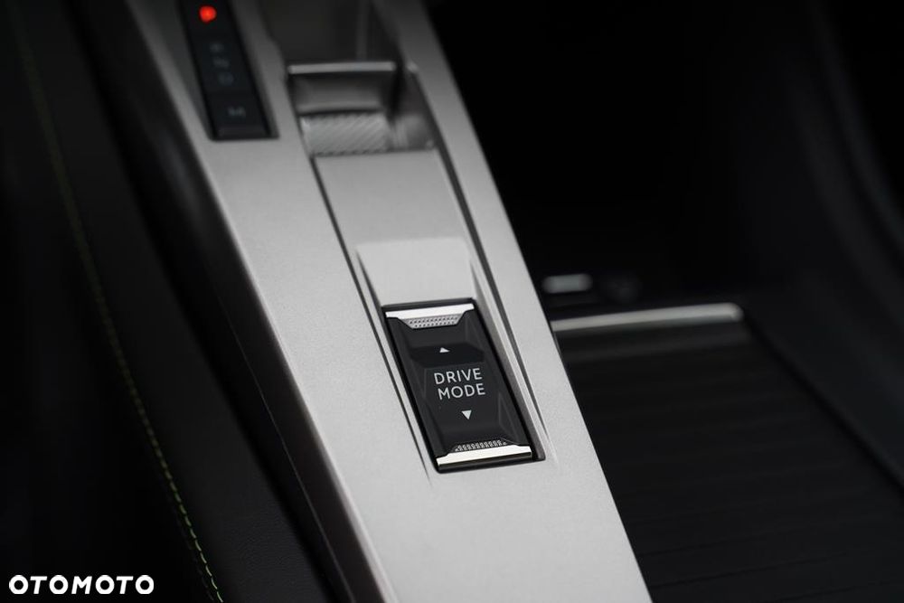 Peugeot 408 1.2 PureTech mHEV GT Exclusive S&S e-DSC6 - 19