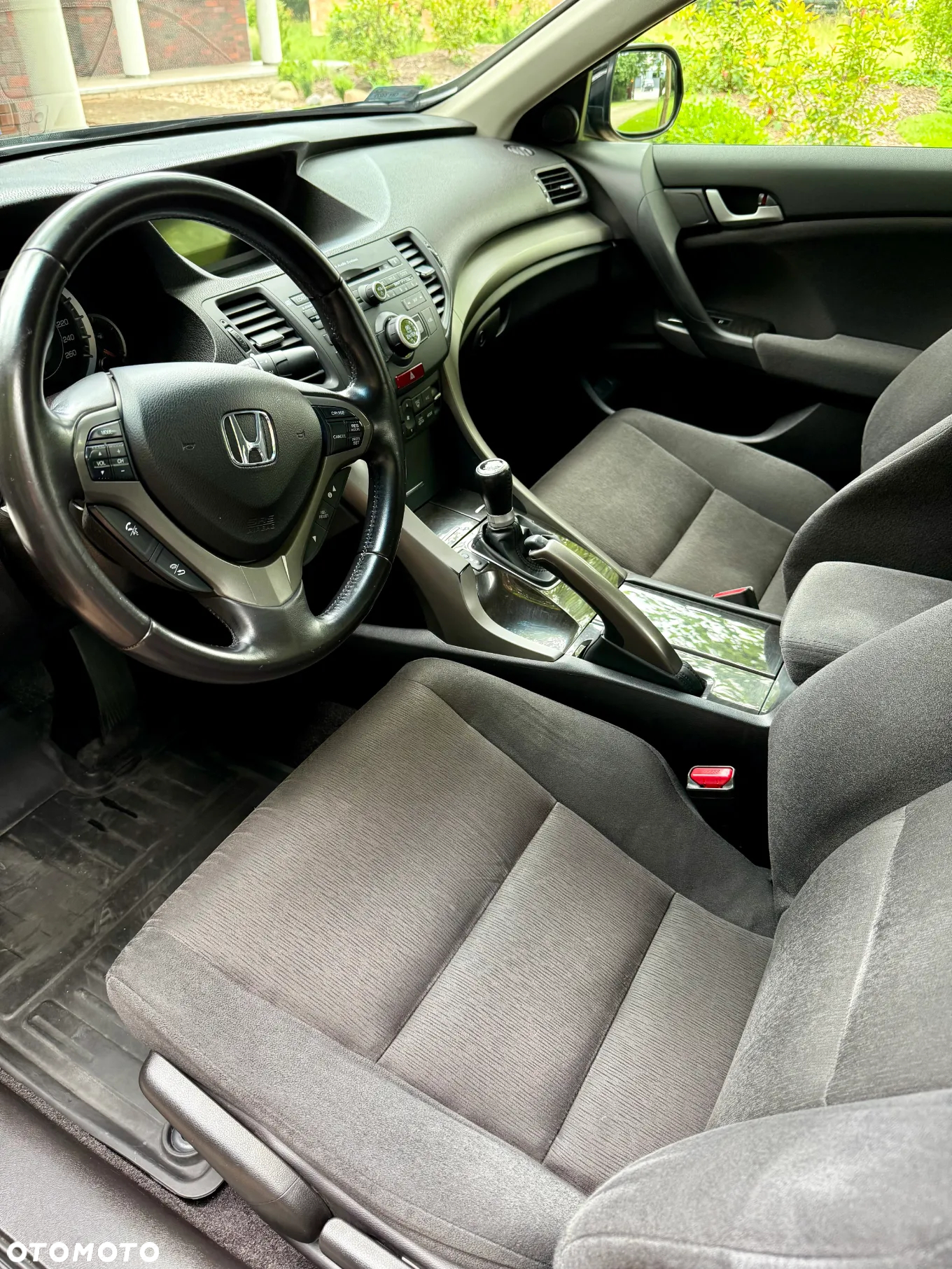 Honda Accord 2.0 Executive - 17