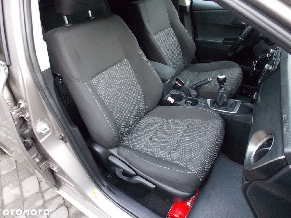 Toyota Auris 1.4 D-4D Edition - 16