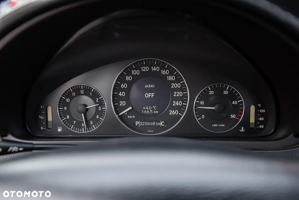 Mercedes-Benz CLK - 18