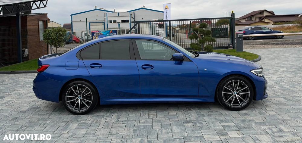 BMW Seria 3 320d Aut. M Sport - 16