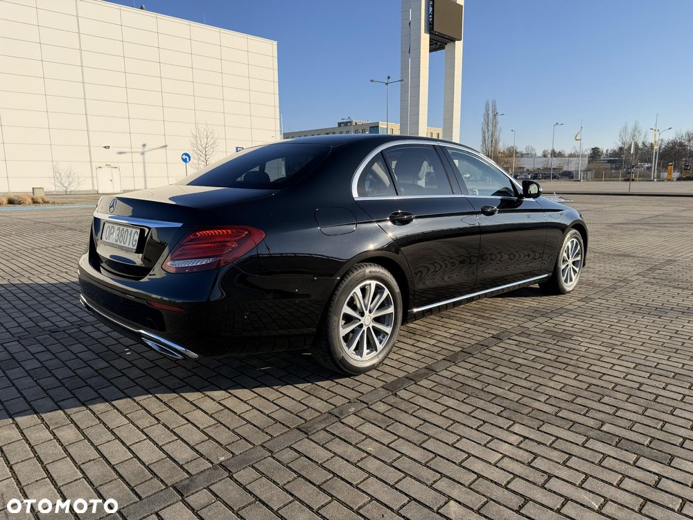 Mercedes-Benz Klasa E 220 d 9G-TRONIC - 4