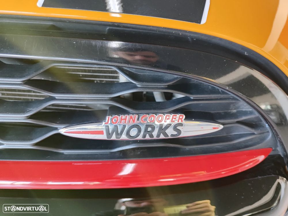 MINI 3 Portas John Cooper Works - 38