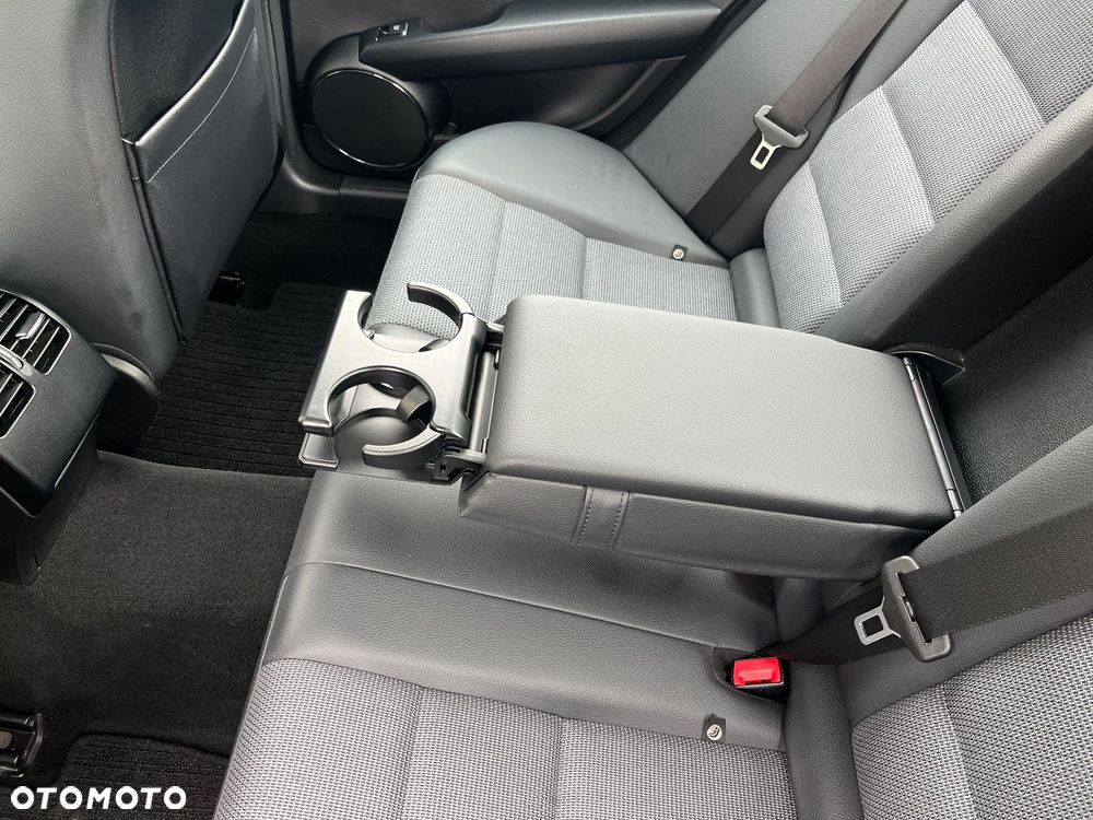 Mercedes-Benz Klasa C 180 Kompressor Avantgarde - 14