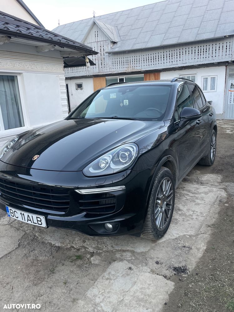 Porsche Cayenne 3.0 L - 2