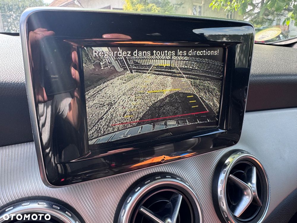Mercedes-Benz GLA 220 d 4Matic 7G-DCT StreetStyle - 24
