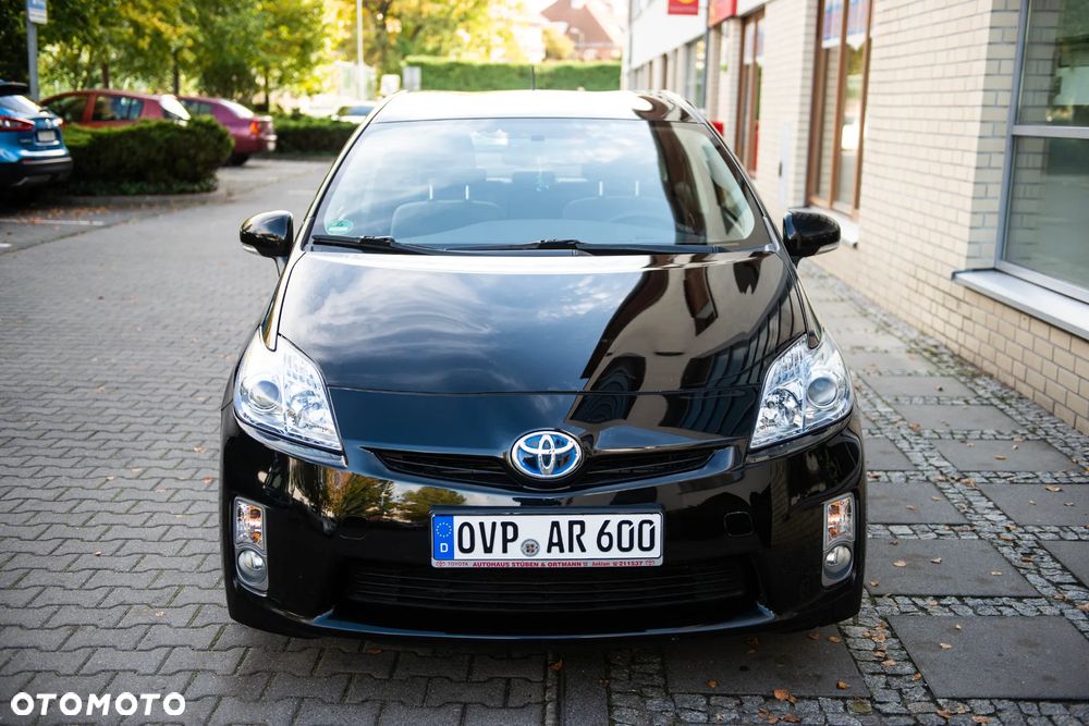 Toyota Prius (Hybrid) Executive - 10