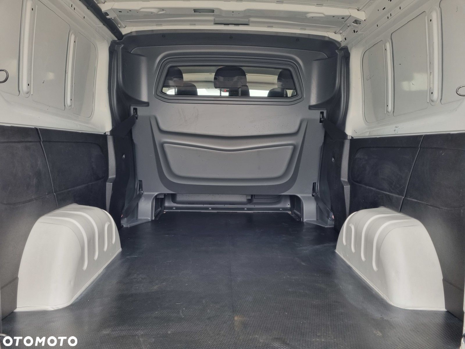 Renault Trafic Long *59900zł NETTO* Brygadówka 6 osób 1,6dCi/120KM - 14