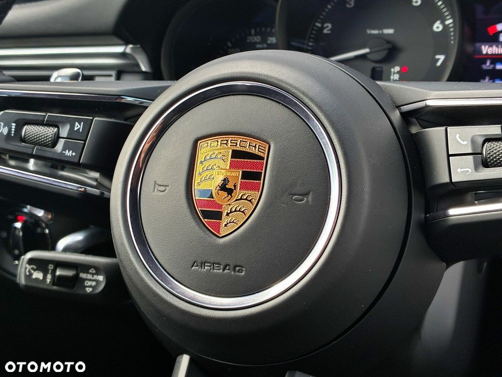 Porsche Macan - 29