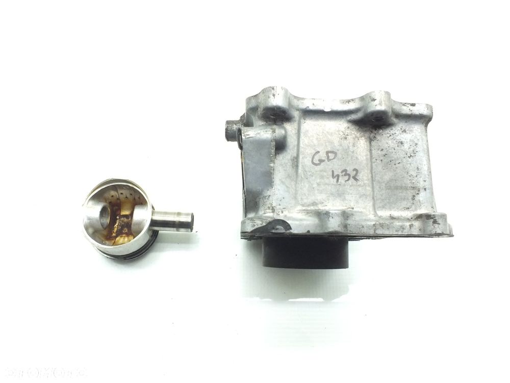 Cylinder Z Tłokiem Kymco Grand Dink 125 - 4