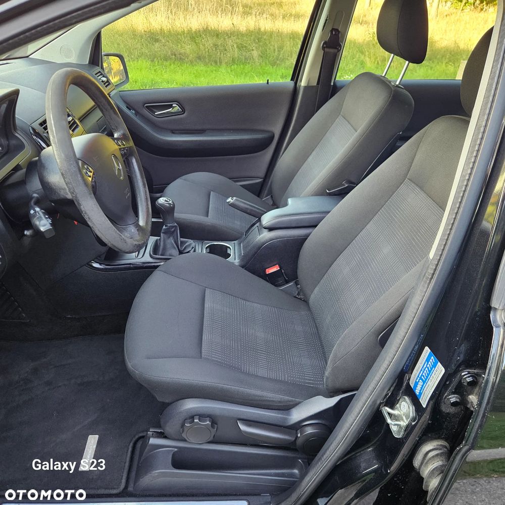 Mercedes-Benz Klasa A 160 BlueEFFICIENCY Special Edition - 14