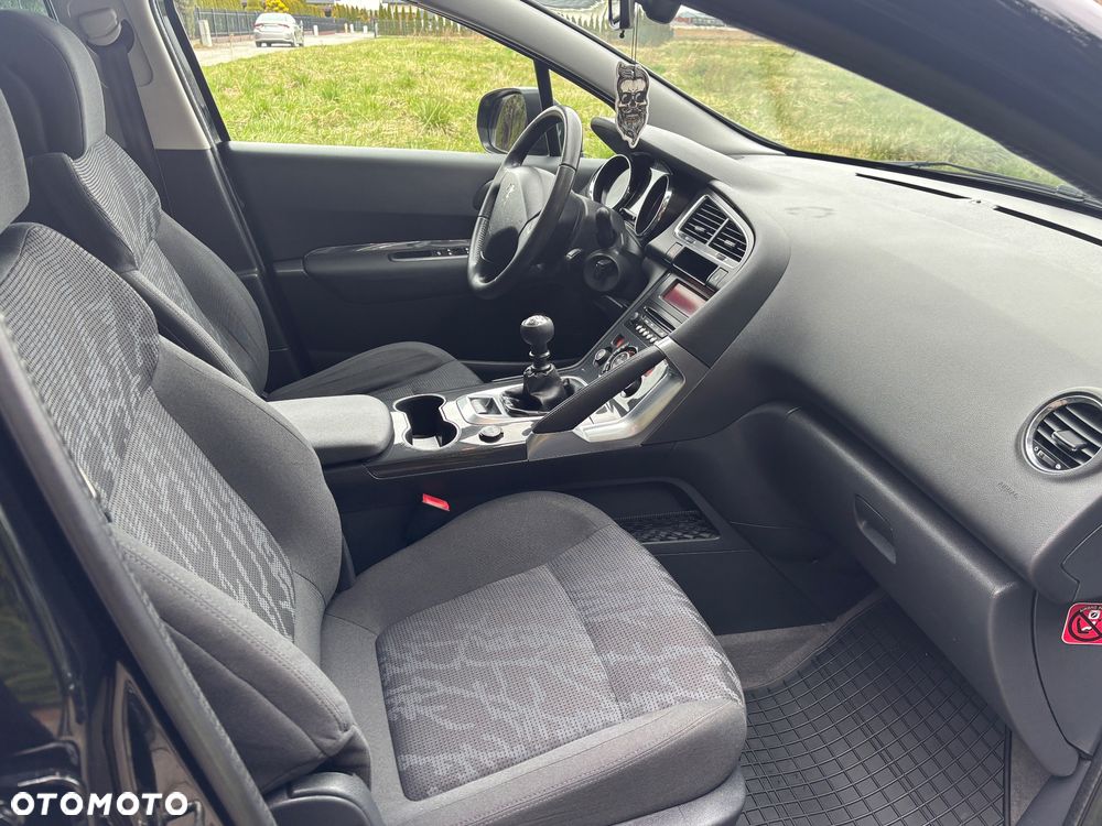 Peugeot 3008 HDi 115 Active - 24