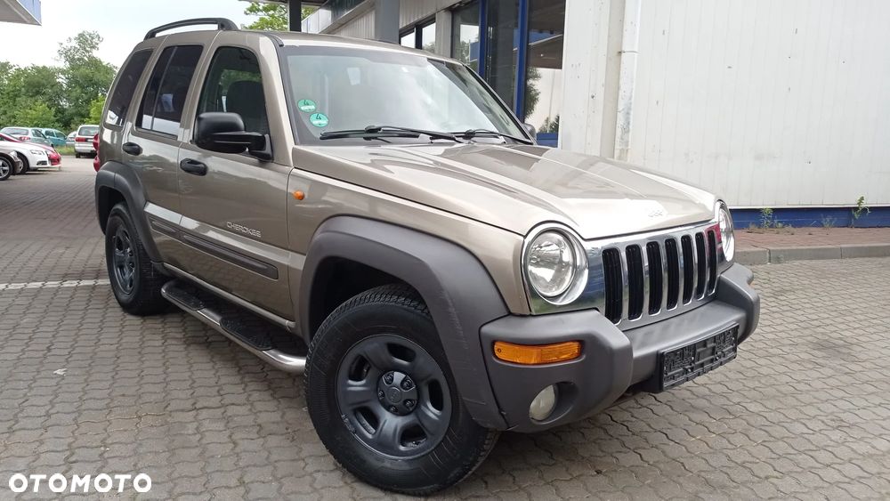 Jeep Cherokee - 24