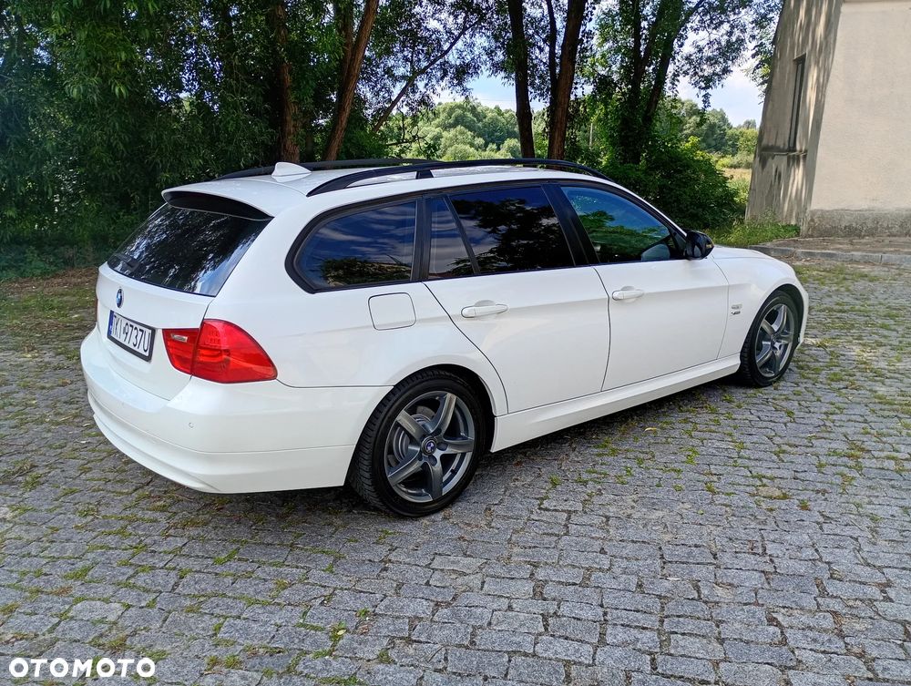 BMW Seria 3 320d xDrive DPF - 15