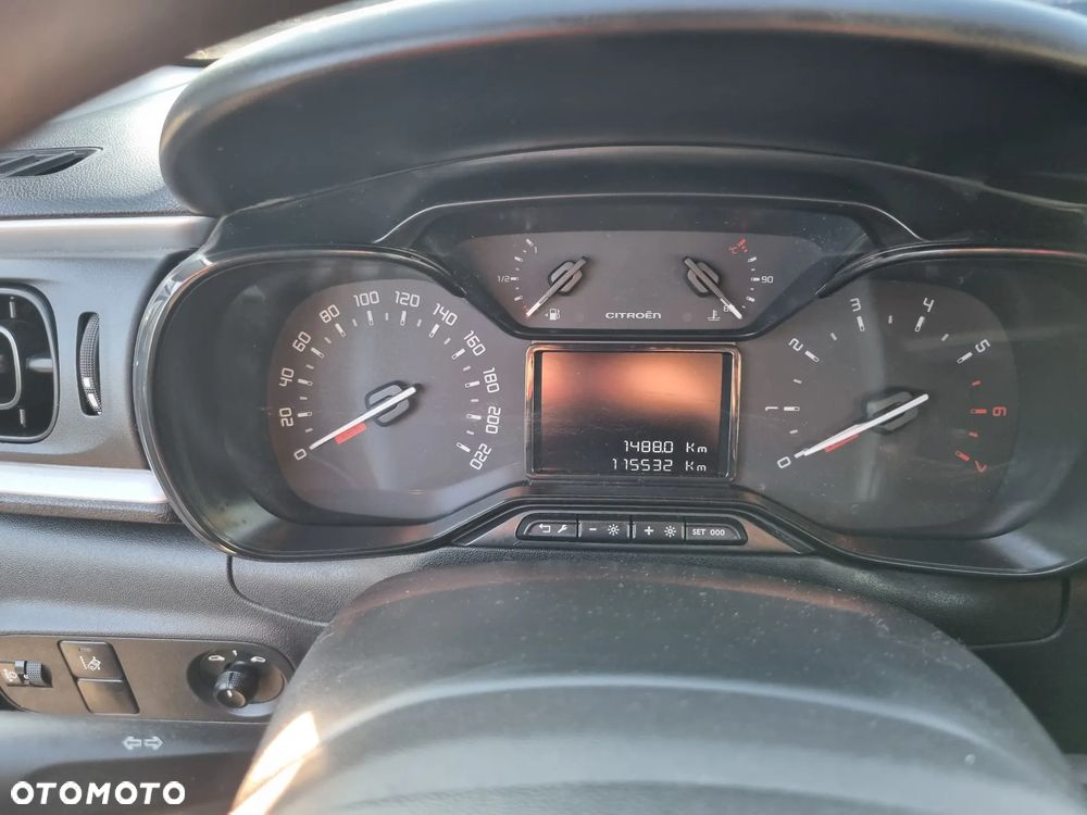 Citroën C3 Pure Tech 82 SHINE - 28