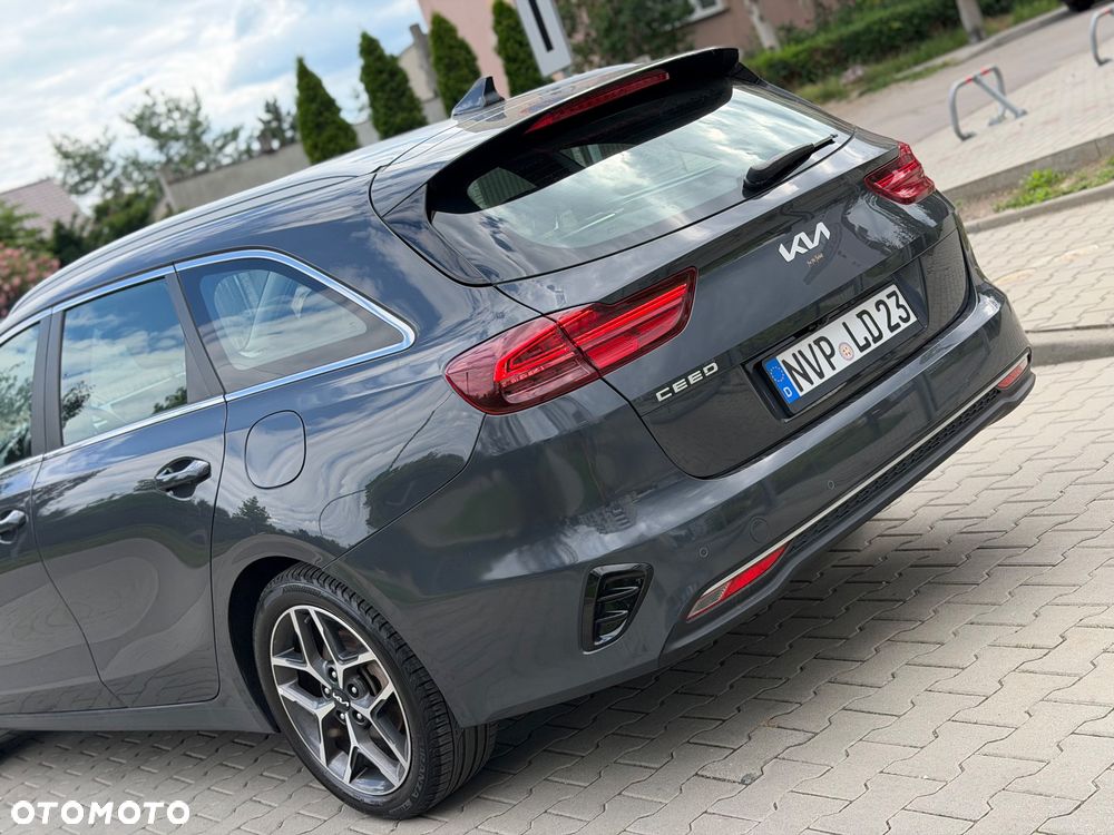 Kia Ceed 1.6 CRDi (48V Mild-Hybrid) DCT7 Platinum - 12