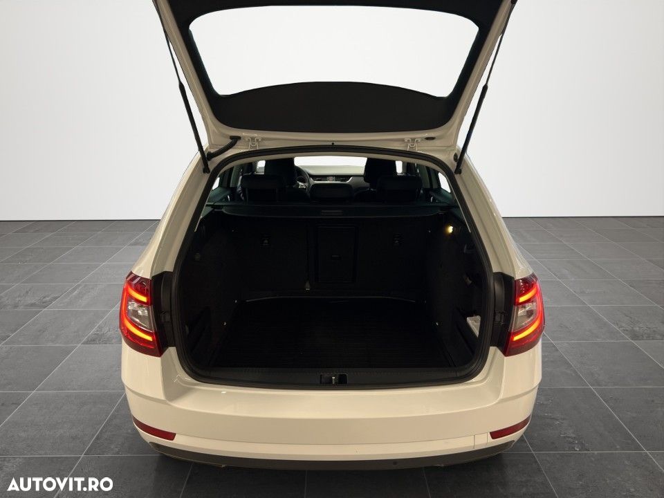 Skoda Octavia 2.0 TDI 4X4 DSG Ambition - 18