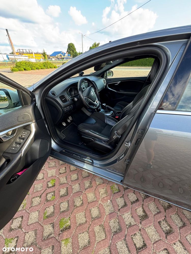 Volvo V40 D3 Drive-E R-Design Kinetic - 11