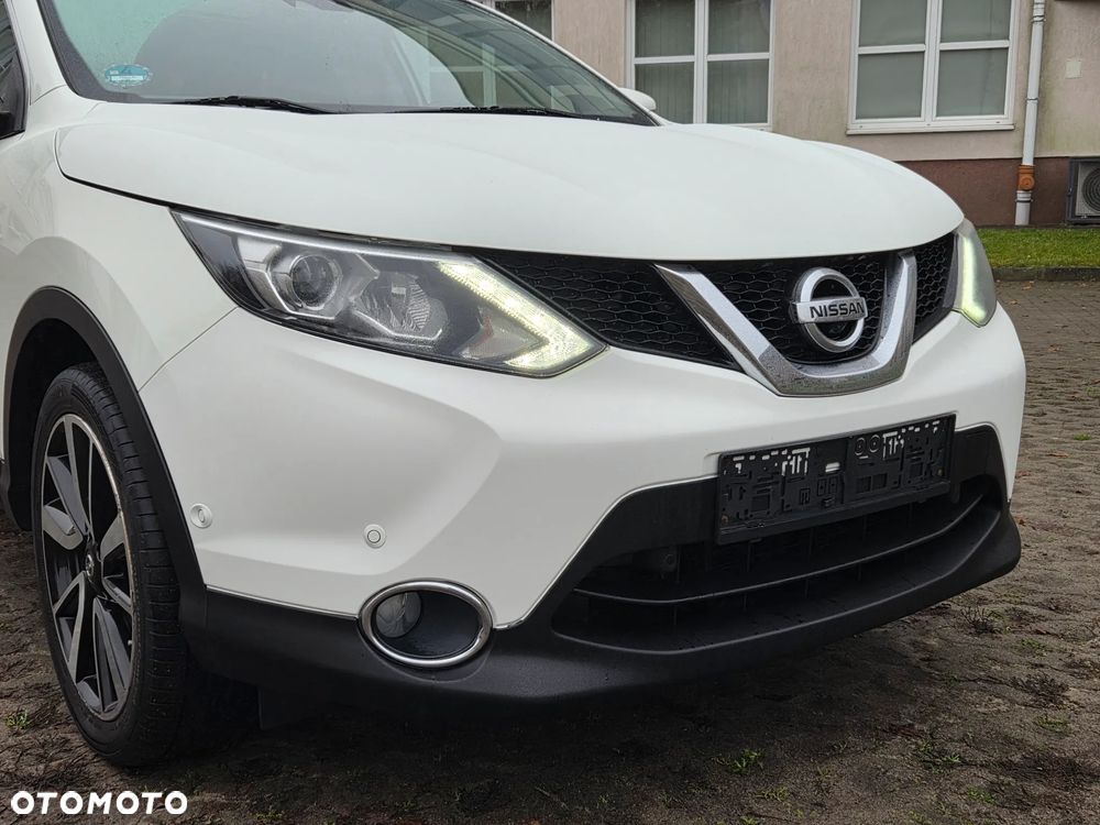 Nissan Qashqai 1.6 dCi DPF 4x4 Start/Stop 360 - 18