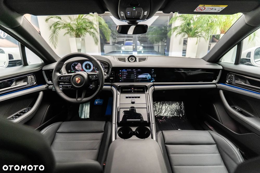 Porsche Panamera - 11