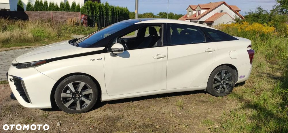 Toyota Mirai Advanced - 25