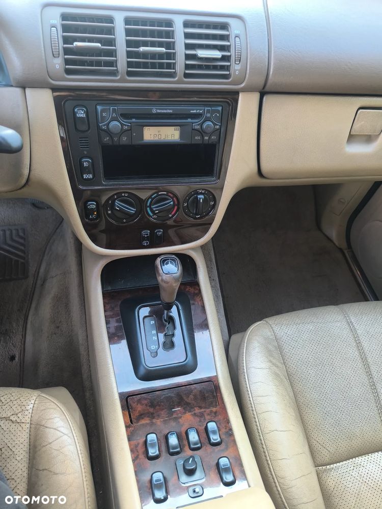 Mercedes-Benz ML - 10