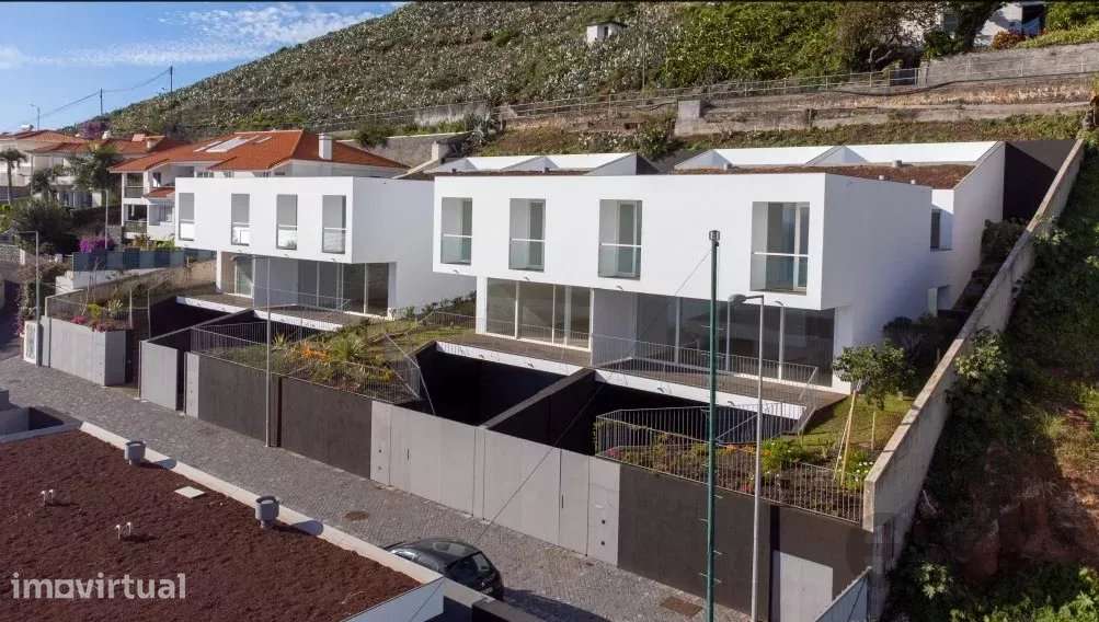 Moradia de Luxo Totalmente Mobilada com Piscina e Vista Deslumbrante p - Grande imagem: 5/31