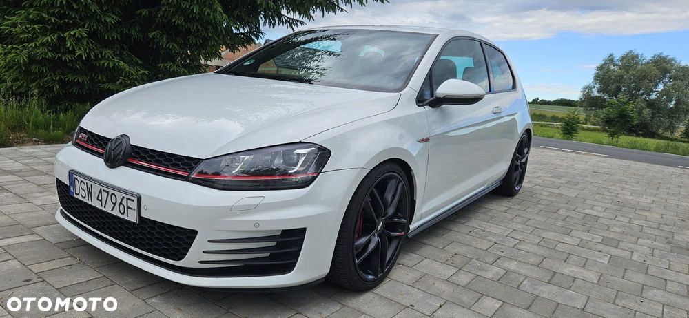 Volkswagen Golf 2.0 TSI BMT GTI Performance - 2