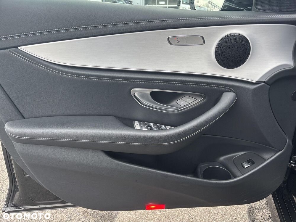 Mercedes-Benz Klasa E - 16