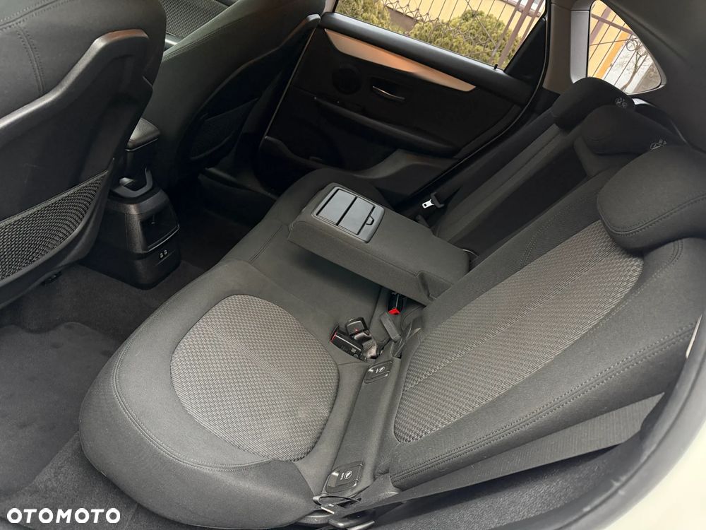 BMW Seria 2 218i GPF - 32