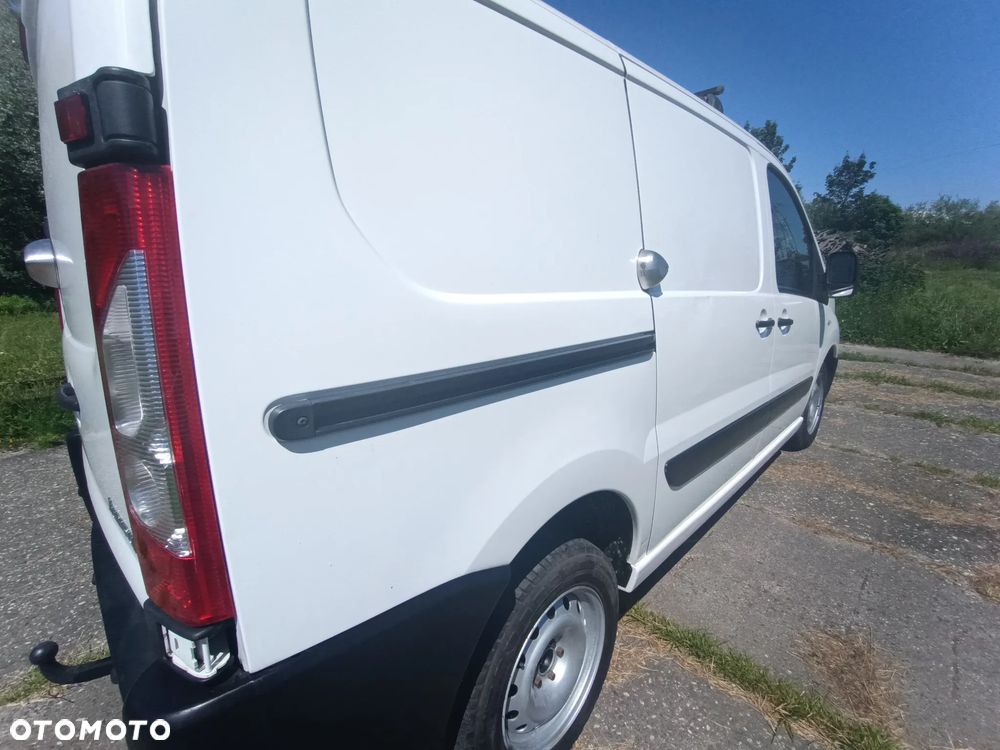 Citroën Jumpy 2.0 diesel 128 kM manual 2014 rok HAK, BAGAŻNIK DACHOWY, czujniki parkowania, ORGINALNY PRZEBIEG, sprowadzony ze Szwecji! - 17