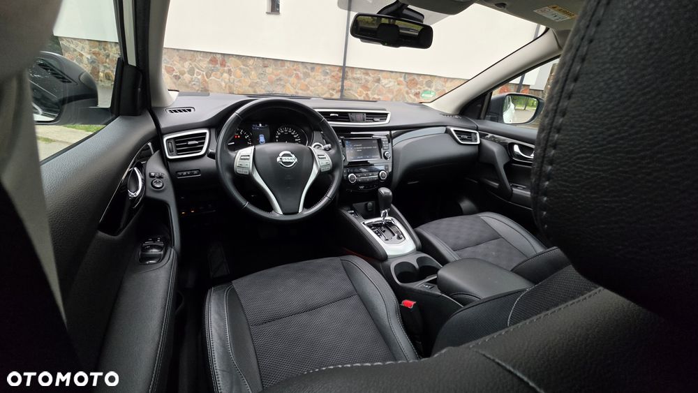 Nissan Qashqai 1.2 DIG-T Xtronic TEKNA+ - 30