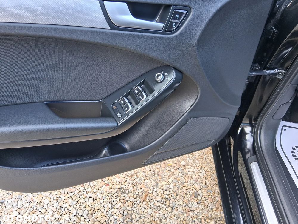 Audi A4 Avant 2.0 TDI DPF S line Sportpaket - 28