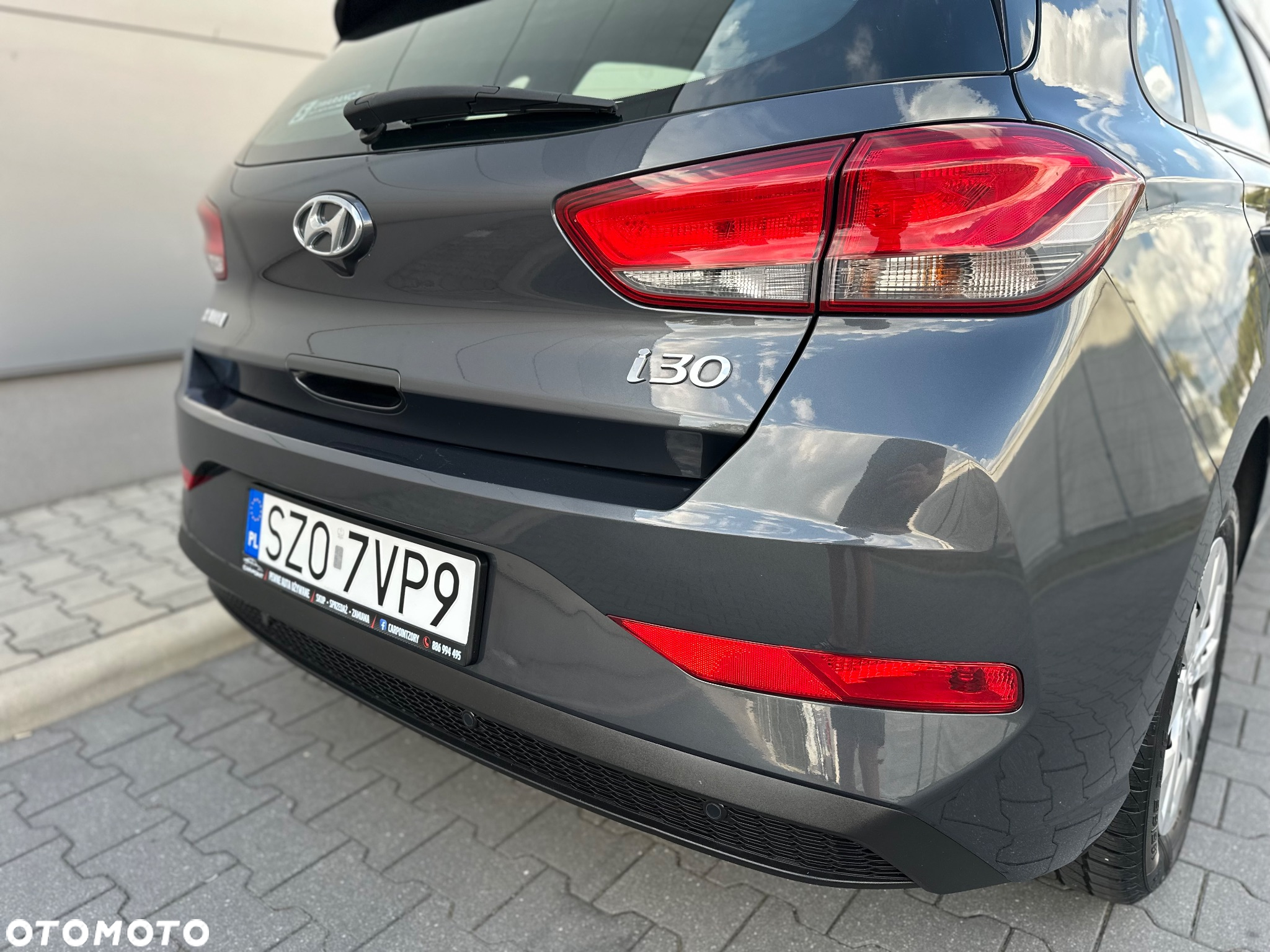 Hyundai i30 1.5 DPI Classic + - 10
