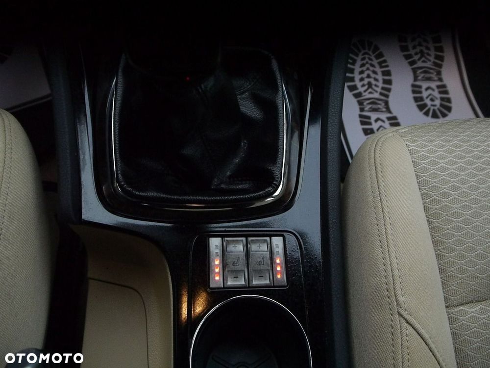 Ford Mondeo 2.0 FF Ghia - 26