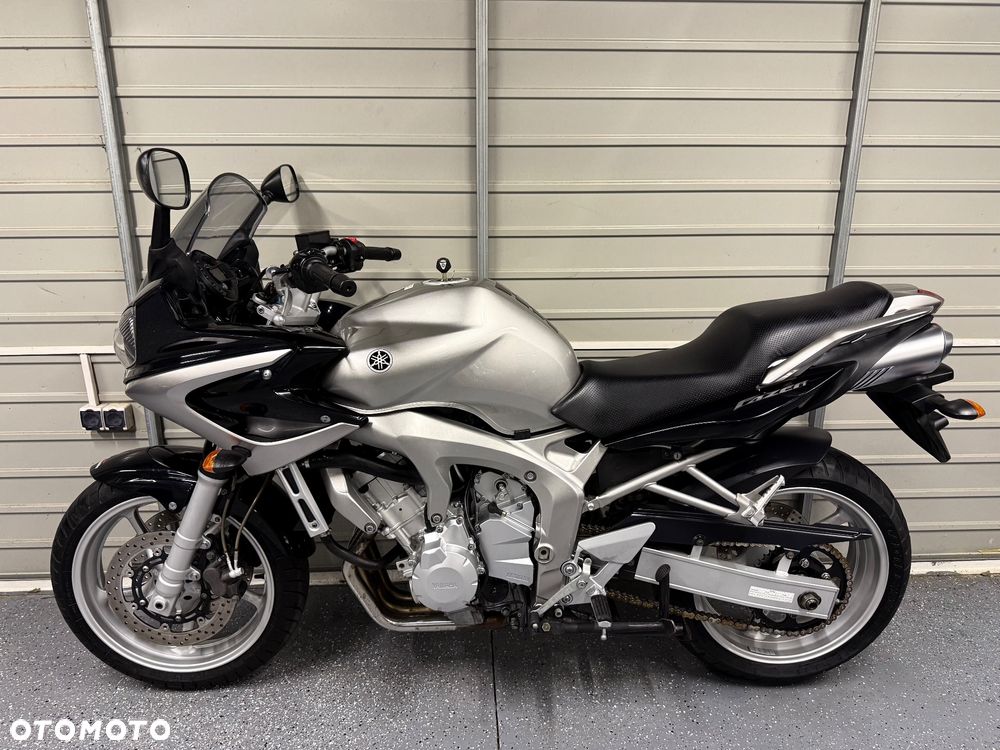 Yamaha FZ6 - 12