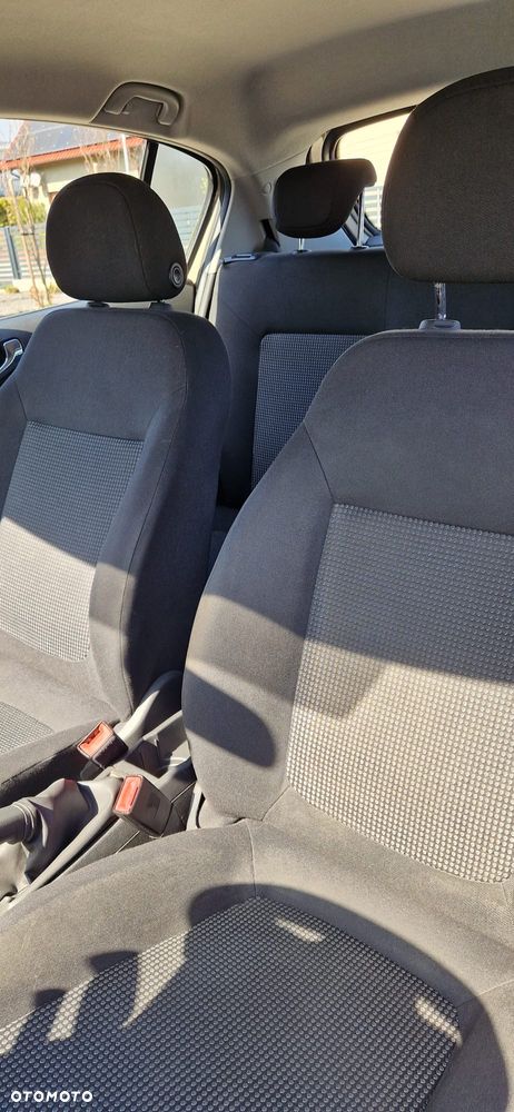 Opel Corsa 1.2 16V Essentia - 10