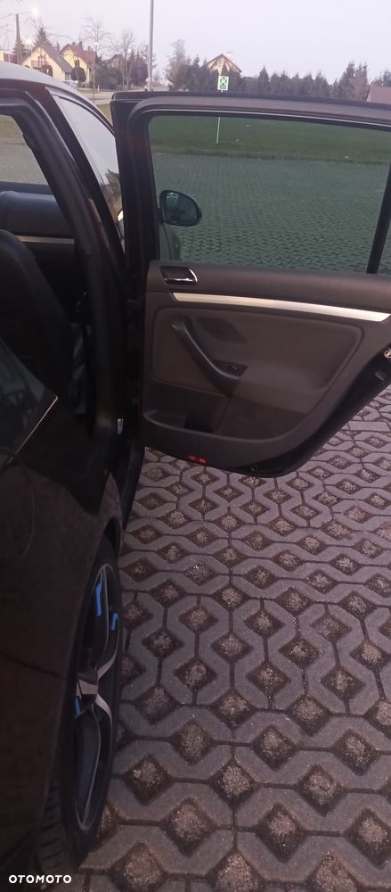 Volkswagen Golf V 03-08 - 11