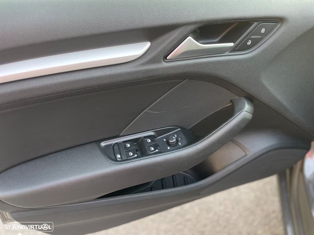 Audi A3 1.6 TDI Ambiente - 8