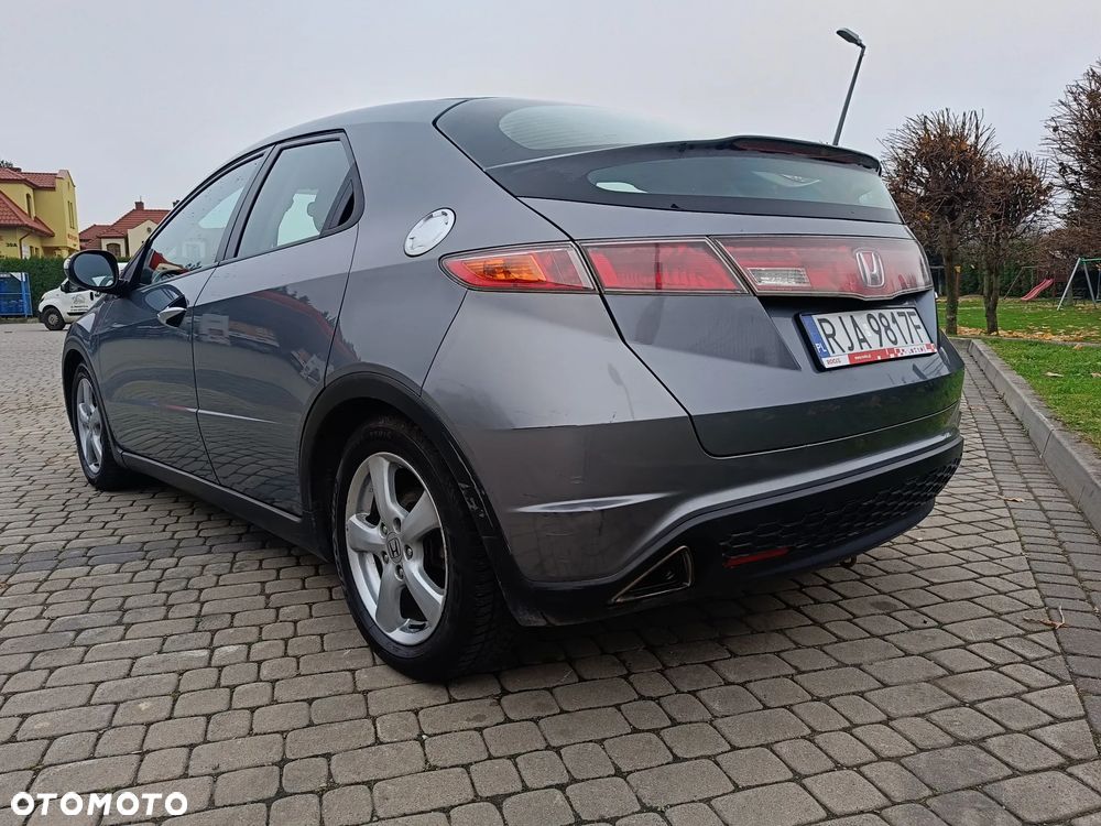 Honda Civic 1.8 Executive - 6