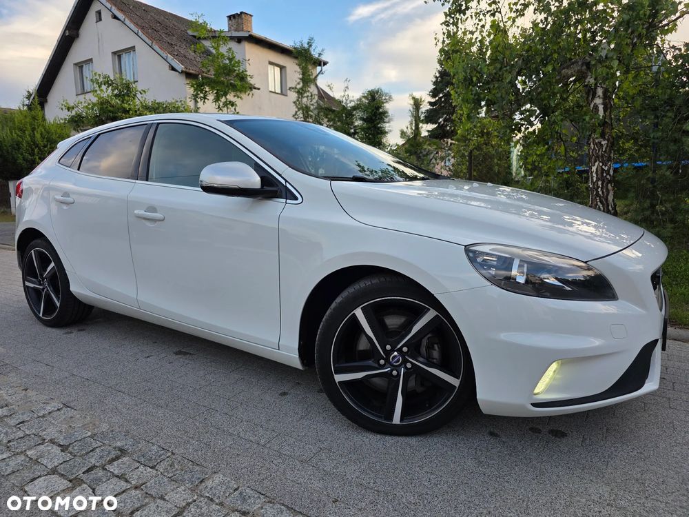 Volvo V40 D4 Drive-E R-Design Momentum - 16