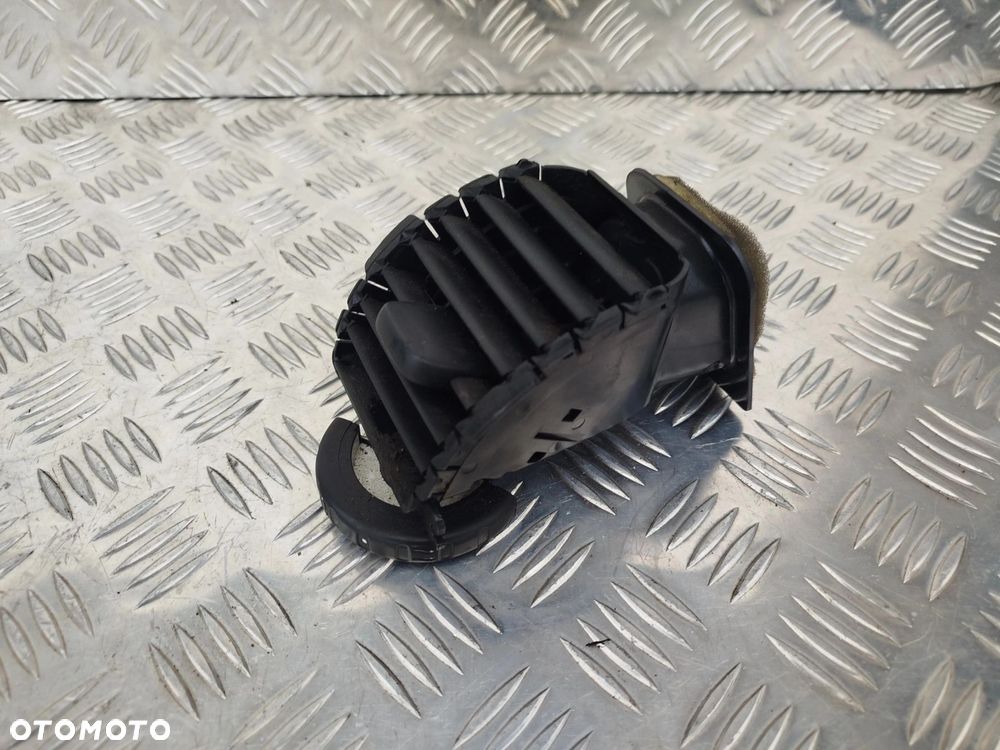 DYFUZOR KRATKA NAWIEWU LEWA SCANIA - 2