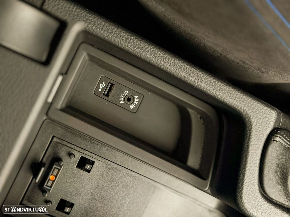 BMW 320 d Pack M - 41