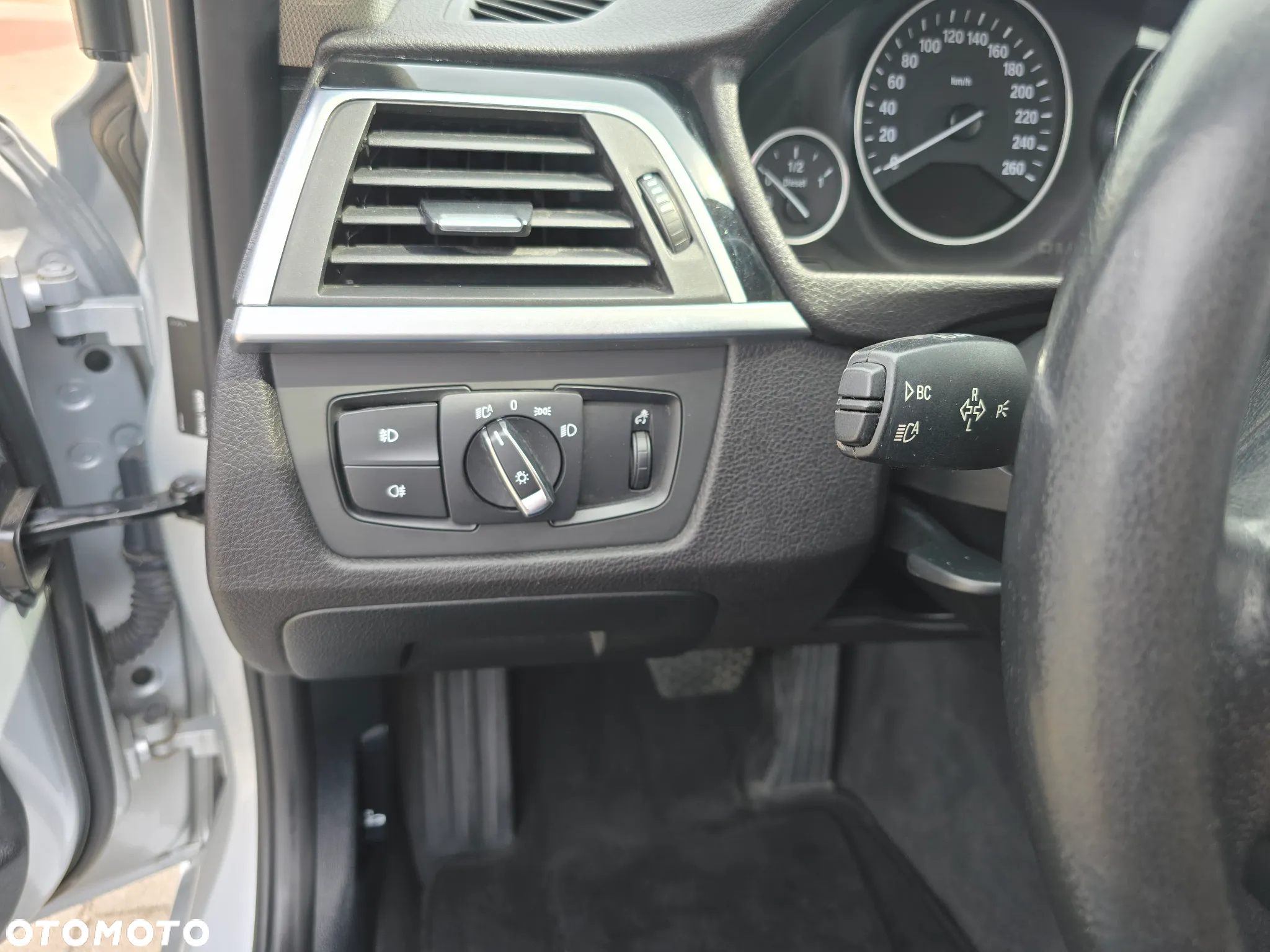 BMW Seria 3 320d xDrive Advantage - 23